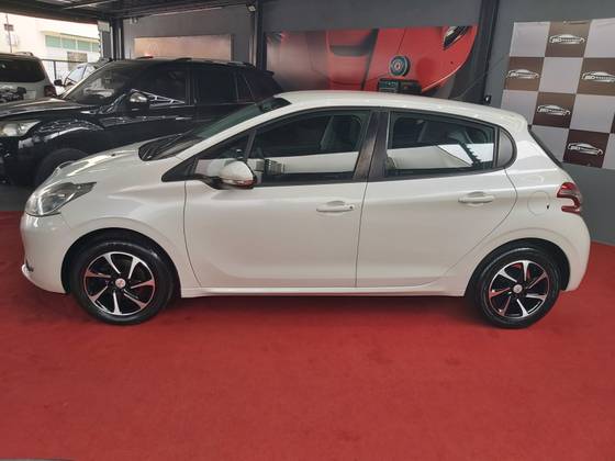 PEUGEOT 208 1.5 ACTIVE PACK 8V FLEX 4P MANUAL PEUGEOT 208 1.5 ACTIVE PACK 8V FLEX 4P MANUAL